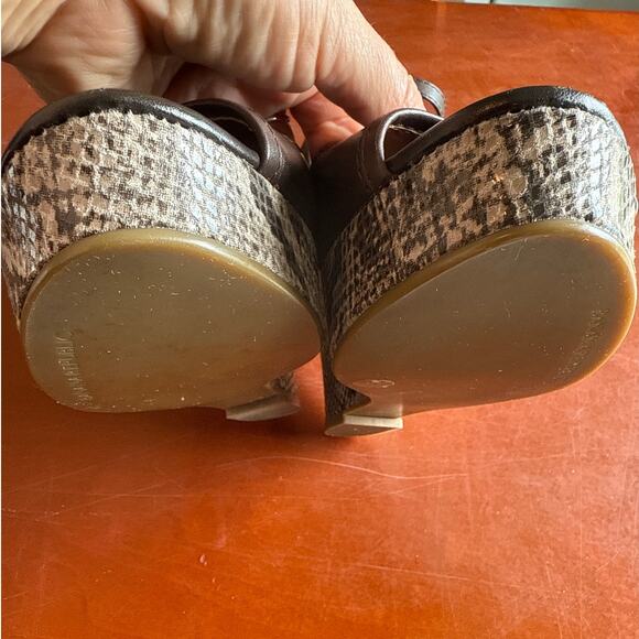 Banana Republic Nicola Wedge Heels 7M Snakeskin Brown Leather - Picture 8 of 9